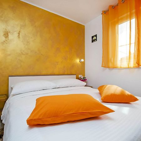 Apartment And Studio Tereza Ровинь Экстерьер фото